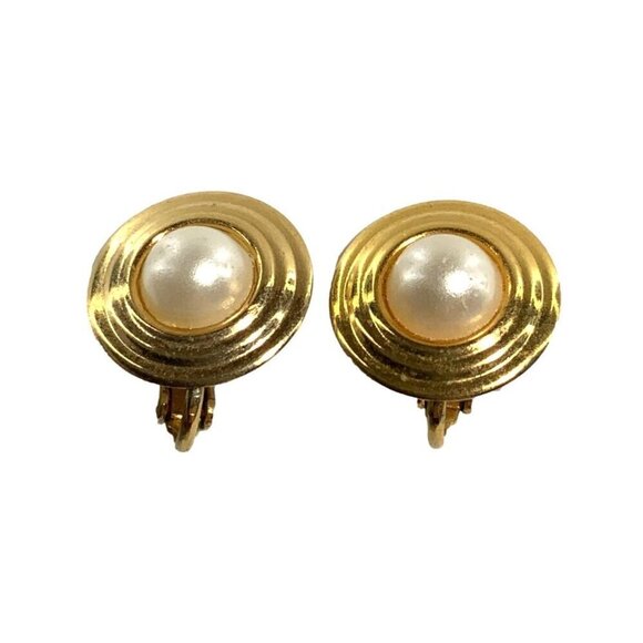 Vintage Gold-Tone Clip-On Earrings With Faux Pearl Center - Picture 4 of 5